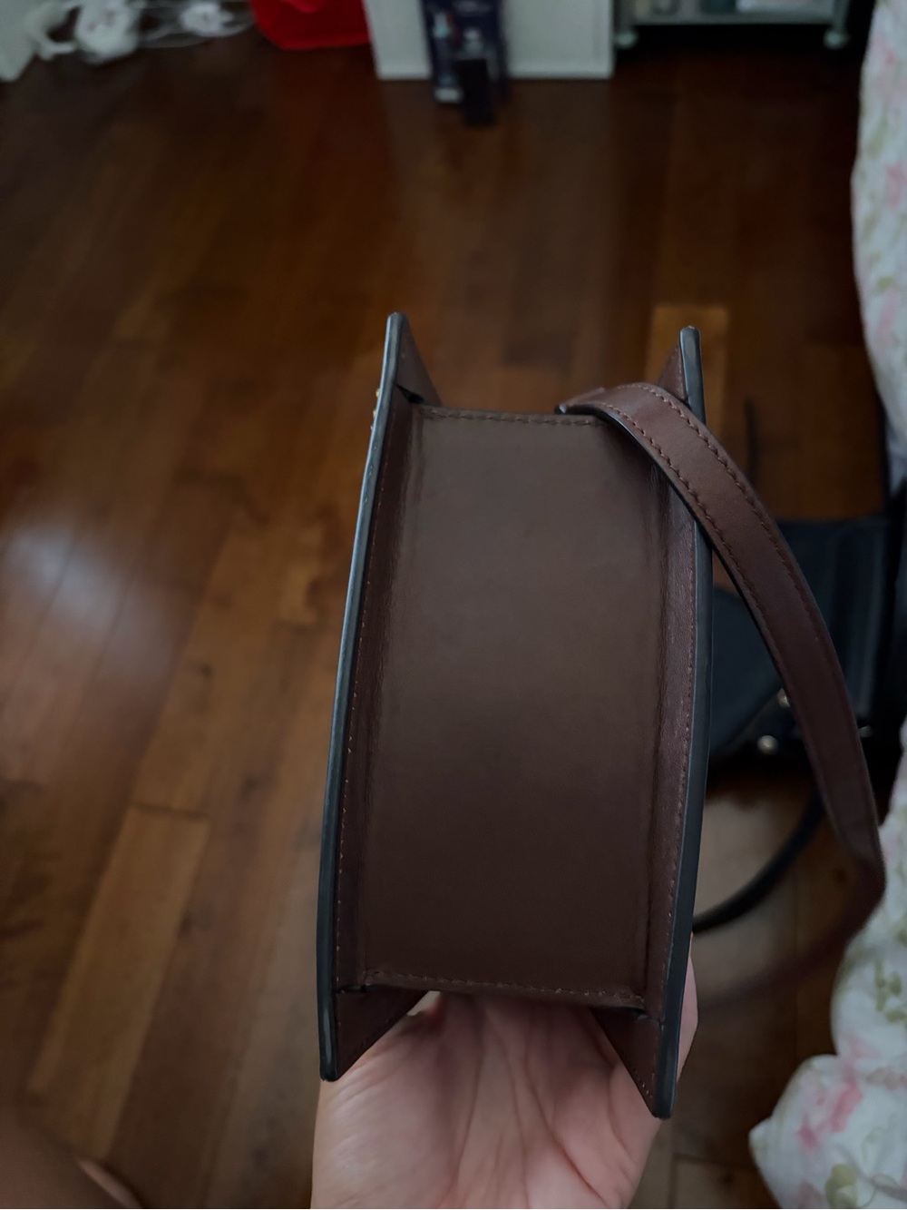 Jacquemus Brown Mini Leather Top-Handle Bag with Gold Logo - Picture 5 of 7